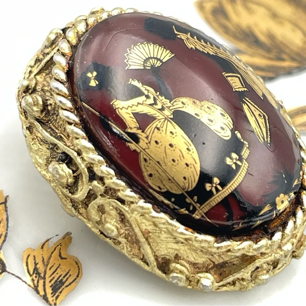 Vintage Victorian Revival Courting Couple Red Glass Cameo Brooch Gold Tone